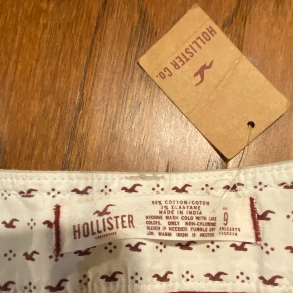 NWT Y2K Hollister Pleated Khaki Skirt-Juniors‎ Size 9